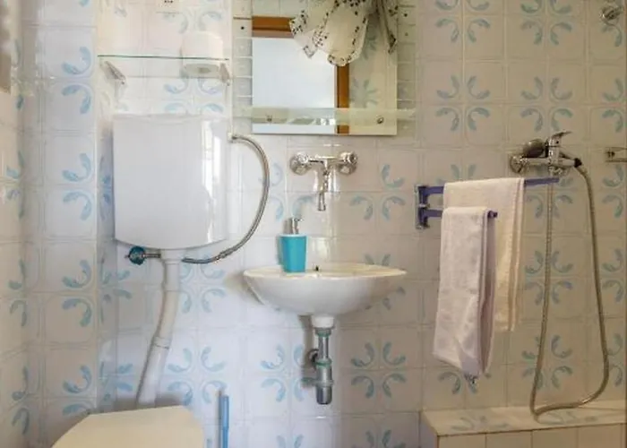 Seaside House With A Swimming Pool Komiza, Vis - 25294 بيت للعطل